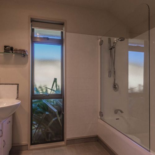 King Ensuite at our lakeview villa in Te Anau